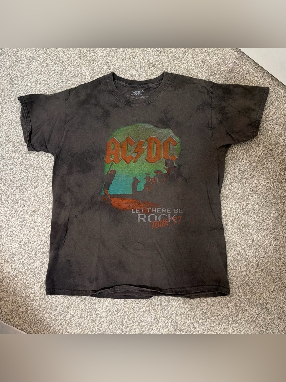 🎸 AC/DC “Let There Be Rock Tour ’77” Band Tee ⚡️